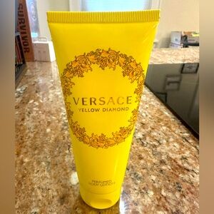 3.4 OZ Versace Yellow Body Lotion